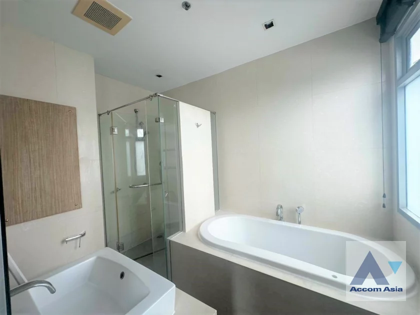17  3 br Condominium For Sale in Sukhumvit ,Bangkok BTS Phrom Phong at The Madison AA46606