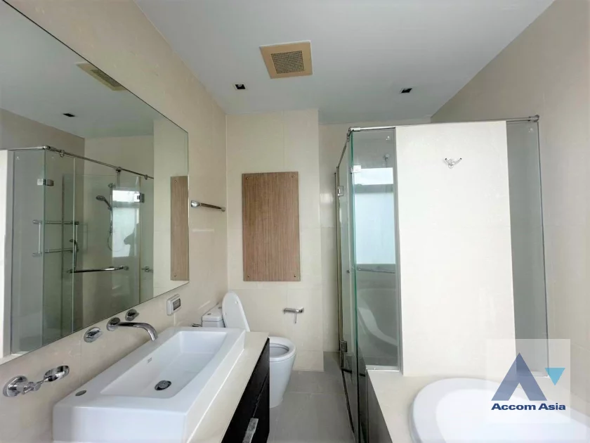 18  3 br Condominium For Sale in Sukhumvit ,Bangkok BTS Phrom Phong at The Madison AA46606