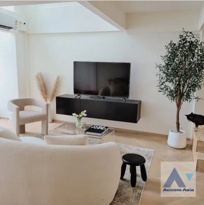 5  3 br Townhouse for rent and sale in Sukhumvit ,Bangkok BTS Phra khanong at Moo Baan Klongtan Nivet AA46607