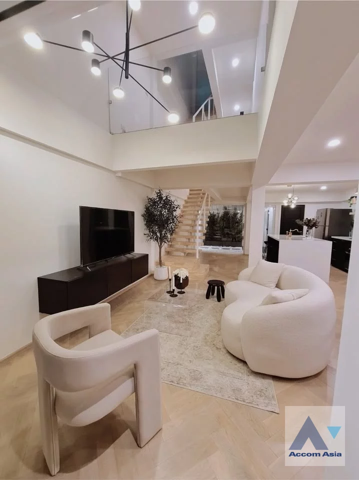  1  3 br Townhouse for rent and sale in Sukhumvit ,Bangkok BTS Phra khanong at Moo Baan Klongtan Nivet AA46607