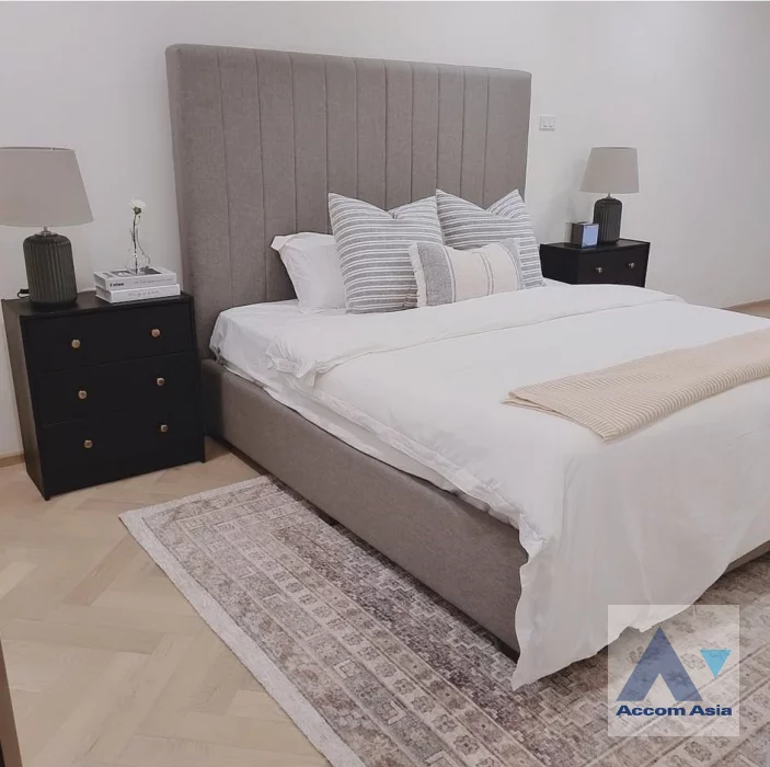 8  3 br Townhouse for rent and sale in Sukhumvit ,Bangkok BTS Phra khanong at Moo Baan Klongtan Nivet AA46607