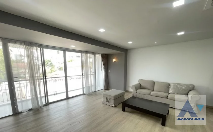 unitPet friendly |  3 Bedrooms  Apartment For Rent in Sukhumvit, Bangkok  near BTS Thong Lo (AA46608)