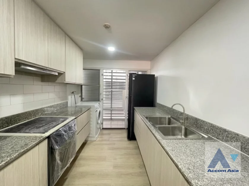 4  3 br Apartment For Rent in Sukhumvit ,Bangkok BTS Thong Lo at Modern spacious residence AA46608