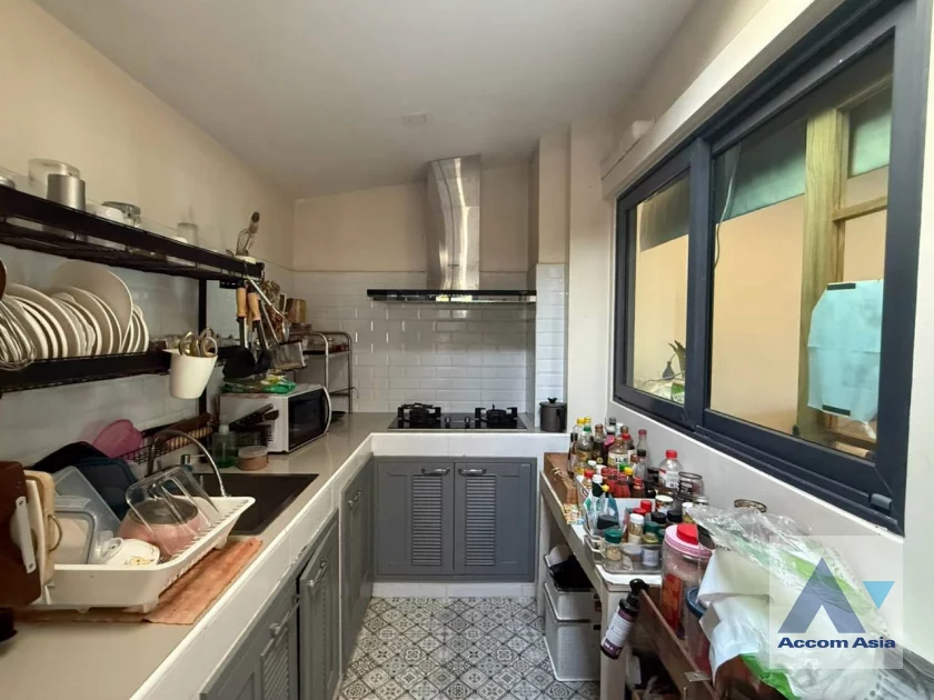 6  3 br Townhouse For Sale in Latkrabang ,Bangkok  at PLEX Onnut - Wongwaen  AA46610