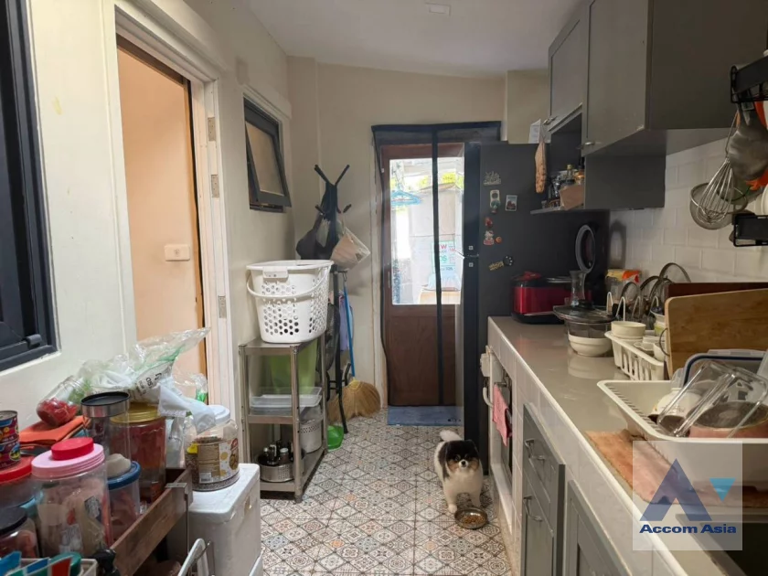 7  3 br Townhouse For Sale in Latkrabang ,Bangkok  at PLEX Onnut - Wongwaen  AA46610
