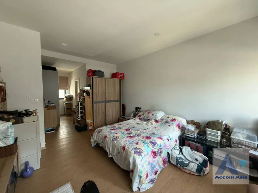 9  3 br Townhouse For Sale in Latkrabang ,Bangkok  at PLEX Onnut - Wongwaen  AA46610
