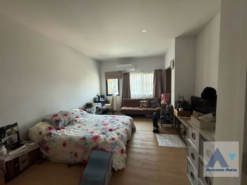 10  3 br Townhouse For Sale in Latkrabang ,Bangkok  at PLEX Onnut - Wongwaen  AA46610