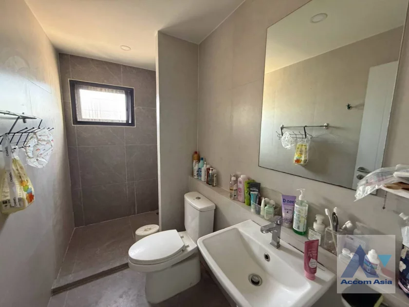 14  3 br Townhouse For Sale in Latkrabang ,Bangkok  at PLEX Onnut - Wongwaen  AA46610