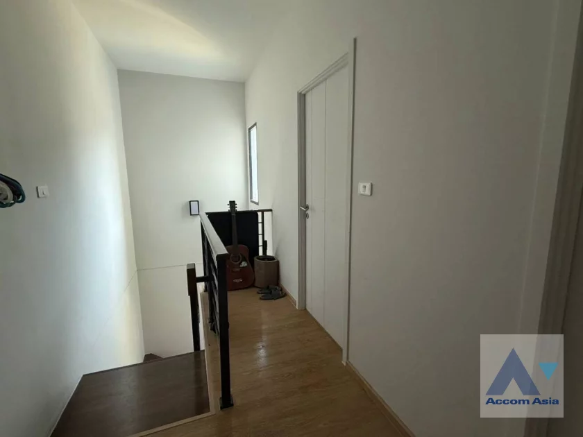8  3 br Townhouse For Sale in Latkrabang ,Bangkok  at PLEX Onnut - Wongwaen  AA46610