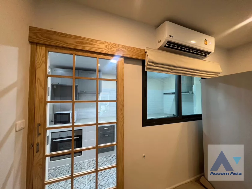 7  3 br Townhouse for rent and sale in Latkrabang ,Bangkok  at PLEX Onnut - Wongwaen  AA46610