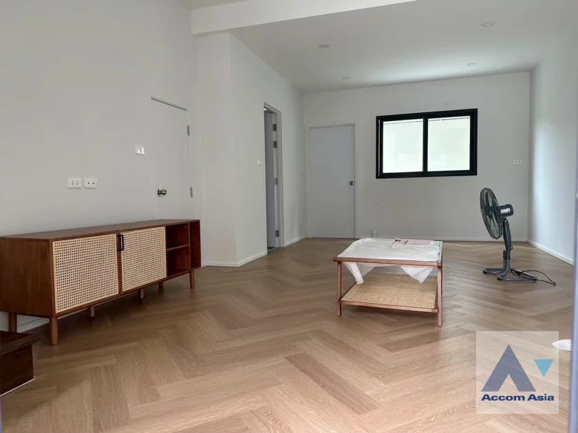 5  3 br Townhouse for rent and sale in Latkrabang ,Bangkok  at PLEX Onnut - Wongwaen  AA46610