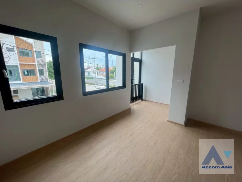 8  3 br Townhouse for rent and sale in Latkrabang ,Bangkok  at PLEX Onnut - Wongwaen  AA46610