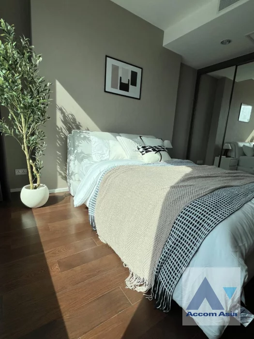 9  1 br Condominium For Sale in Rama 3 ,Bangkok BTS Saphan Taksin at Menam Residences AA46613