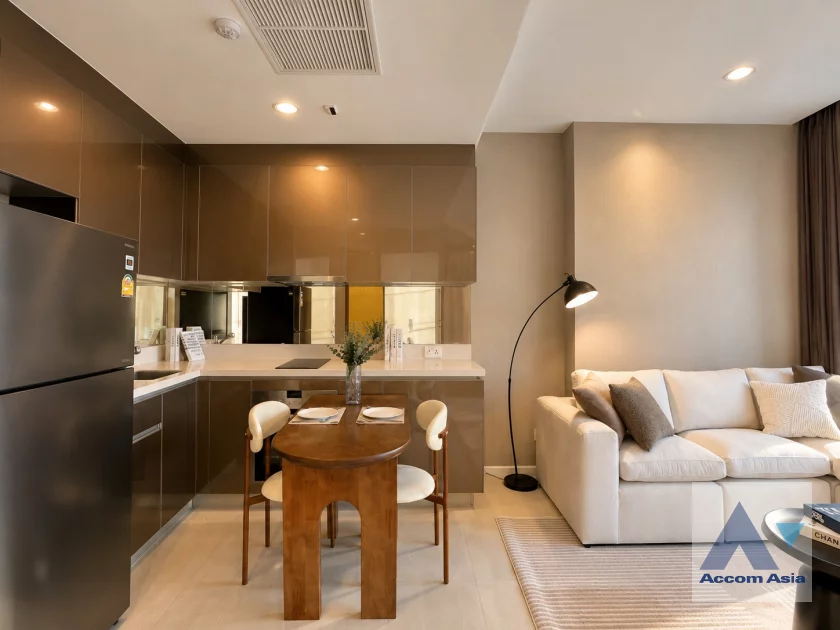 5  1 br Condominium For Sale in Rama 3 ,Bangkok BTS Saphan Taksin at Menam Residences AA46613