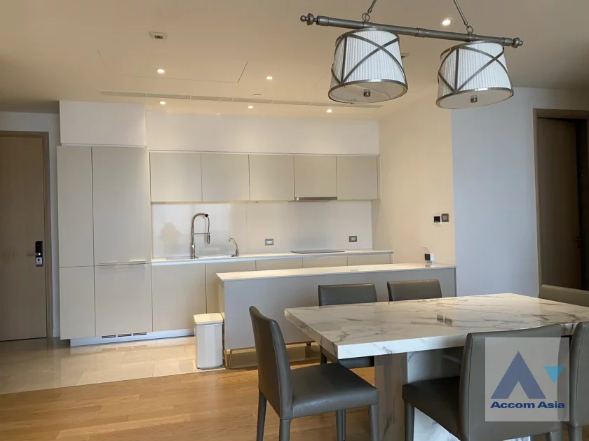 unit 3 Bedrooms  Condominium For Rent in Charoen Nakhon, Bangkok  near BTS Krung Thon Buri (AA46615)