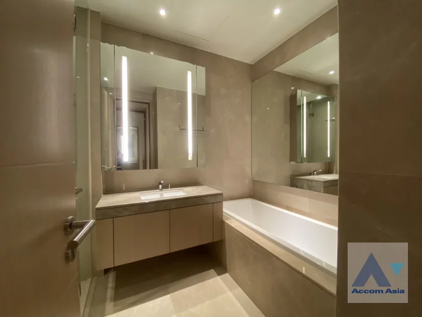 18  3 br Condominium For Rent in Charoen Nakhon ,Bangkok BTS Krung Thon Buri at Magnolias Waterfront Residences AA46615
