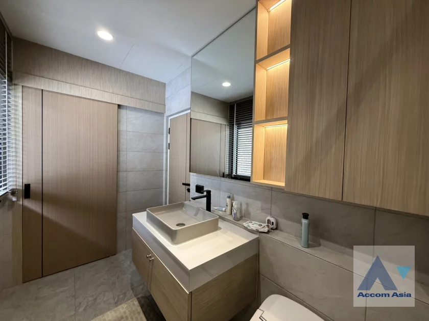 20  2 br Townhouse For Rent in Sukhumvit ,Bangkok BTS Phra khanong AA46616