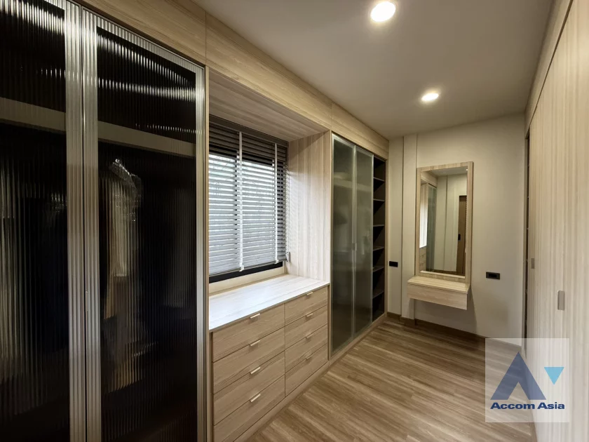 23  2 br Townhouse For Rent in Sukhumvit ,Bangkok BTS Phra khanong AA46616