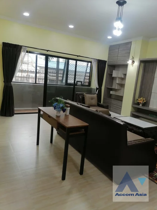 unitNewly renovated, Fully Furnished |  2 Bedrooms  Condominium For Rent & Sale in Sukhumvit, Bangkok  (AA46617)