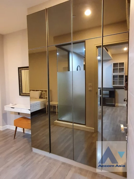  1  1 br Condominium for rent and sale in Silom ,Bangkok BTS Asok - MRT Sukhumvit at The Room Sathorn Pan Road AA46618