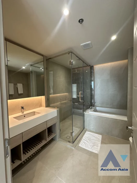 26  3 br Apartment for rent and sale in Sukhumvit ,Bangkok BTS Asok - MRT Sukhumvit at Serviced Apartment with Park view AA46624