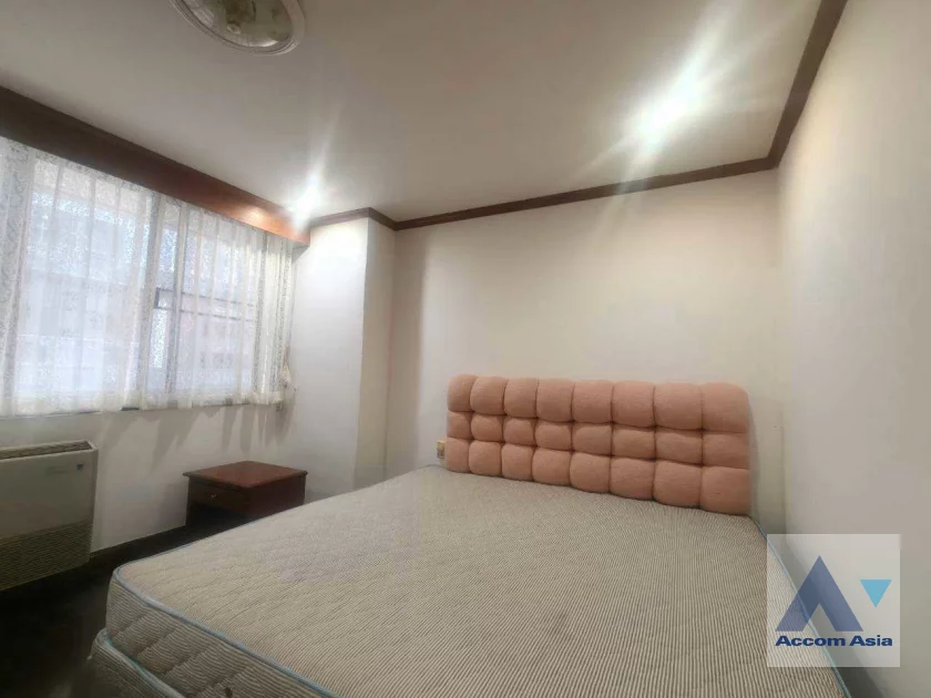 unit 2 Bedrooms  Apartment For Rent in Sukhumvit, Bangkok  near BTS Phrom Phong (AA46634)