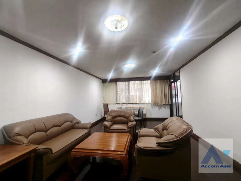 unit 2 Bedrooms  Apartment For Rent in Sukhumvit, Bangkok  near BTS Phrom Phong (AA46634)