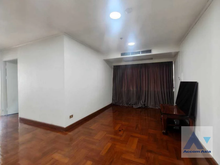 unit 2 Bedrooms  Condominium For Rent in Ploenchit, Bangkok  near BTS Ploenchit (AA46637)