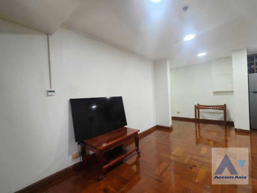  1  2 br Condominium For Rent in Ploenchit ,Bangkok BTS Ploenchit at Witthayu Complex AA46637