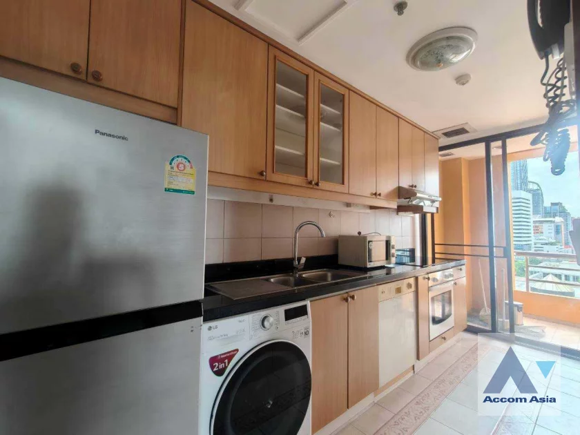 unit 2 Bedrooms  Condominium For Rent in Ploenchit, Bangkok  near BTS Chitlom (AA46638)