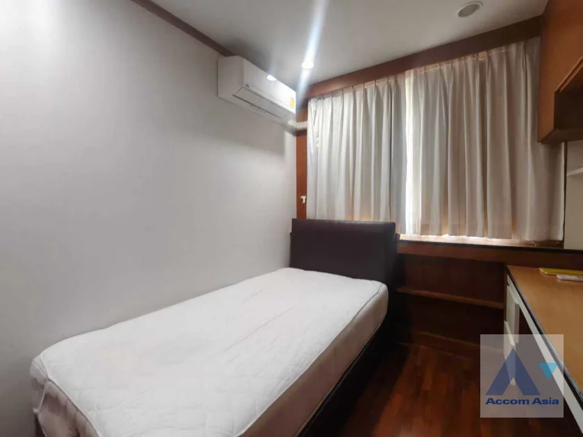 6  2 br Condominium For Rent in Ploenchit ,Bangkok BTS Chitlom at Baan Na Varang AA46638