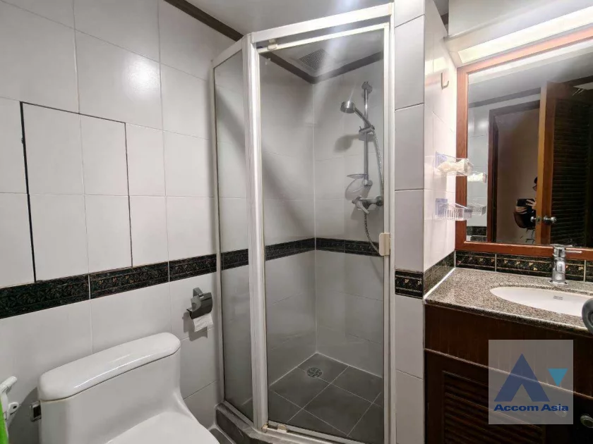 9  2 br Condominium For Rent in Ploenchit ,Bangkok BTS Chitlom at Baan Na Varang AA46638