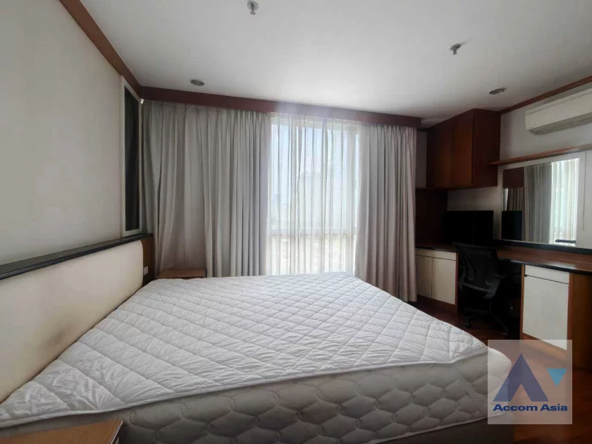 8  2 br Condominium For Rent in Ploenchit ,Bangkok BTS Chitlom at Baan Na Varang AA46638