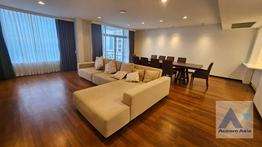 unit 3 Bedrooms  Condominium For Rent in Ploenchit, Bangkok  near BTS Ploenchit (AA46645)