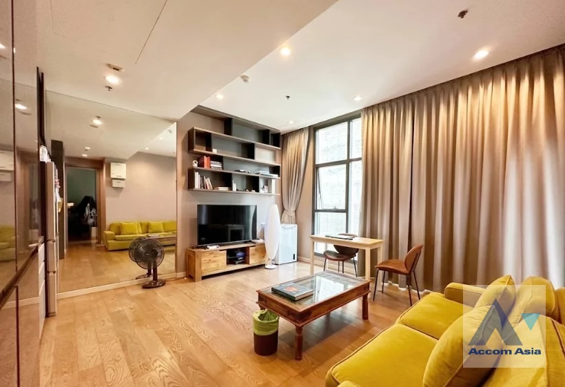 unit 1 Bedroom  Condominium For Rent & Sale in Silom, Bangkok  near BTS Surasak (AA46653)