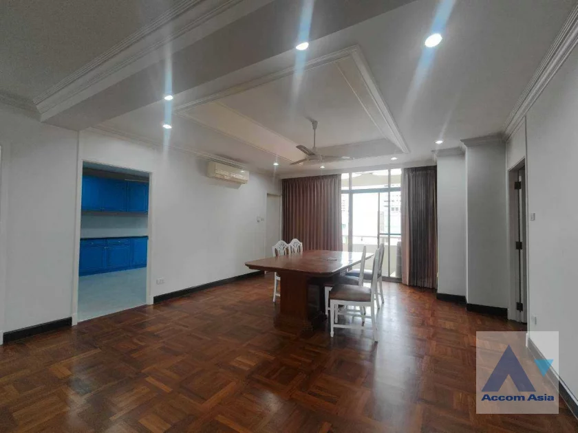 unit 3 Bedrooms  Apartment For Rent in Sukhumvit, Bangkok  near BTS Nana (AA46657)