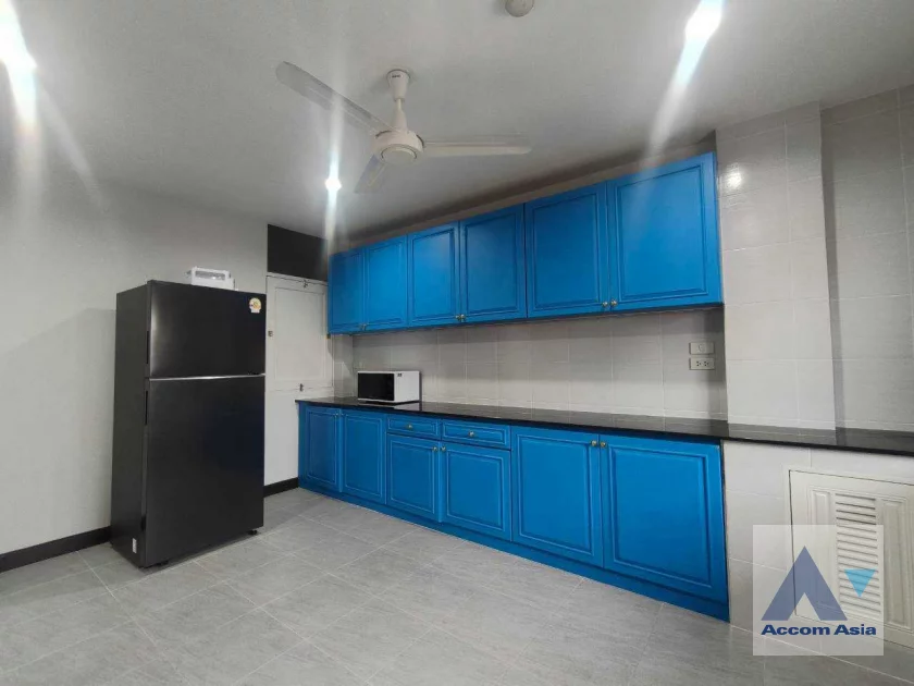 7  3 br Apartment For Rent in Sukhumvit ,Bangkok BTS Nana at Low rise and Peaceful AA46657