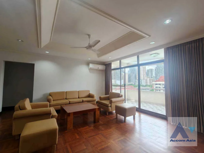 unit 3 Bedrooms  Apartment For Rent in Sukhumvit, Bangkok  near BTS Nana (AA46657)