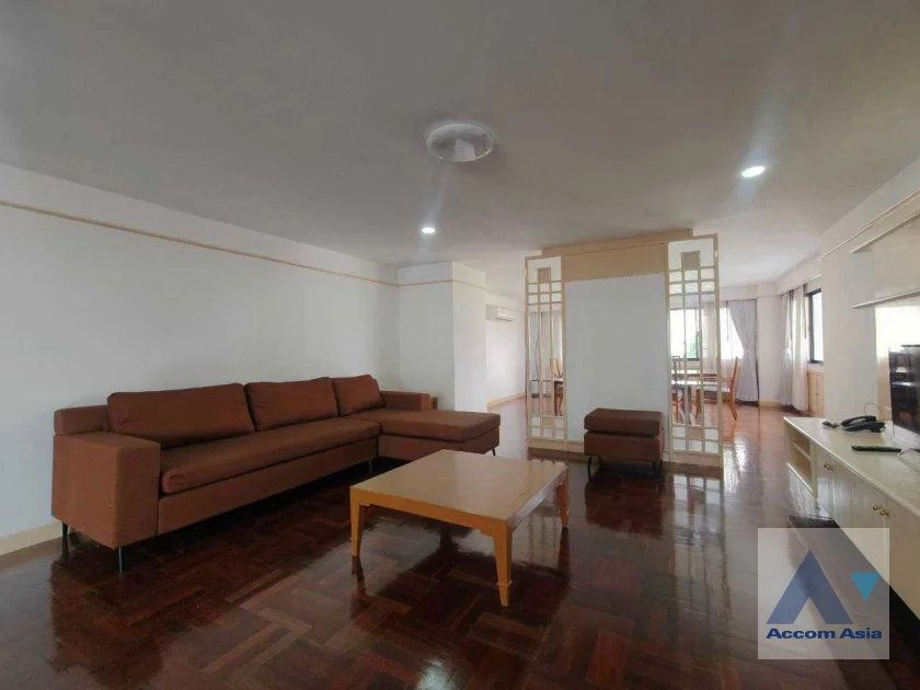 unit 3 Bedrooms  Apartment For Rent in Sukhumvit, Bangkok  near BTS Nana (AA46658)