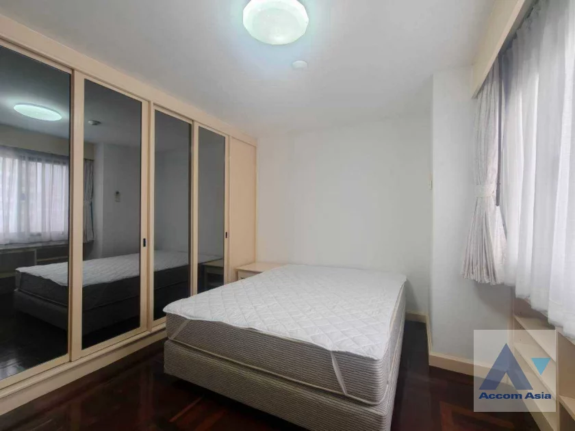 9  3 br Apartment For Rent in Sukhumvit ,Bangkok BTS Nana at Perfect for Pet lovers Apartment, near NIST Intl AA46658