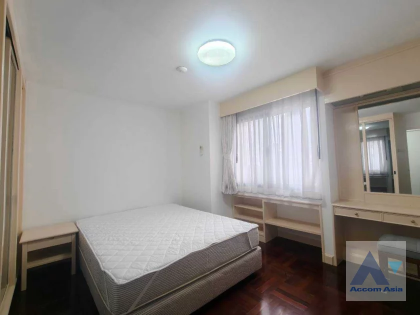 10  3 br Apartment For Rent in Sukhumvit ,Bangkok BTS Nana at Perfect for Pet lovers Apartment, near NIST Intl AA46658