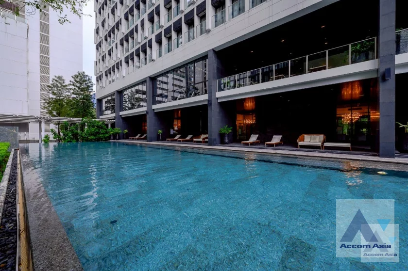 unit 1 Bedroom  Condominium For Rent & Sale in Ploenchit, Bangkok  near BTS Ploenchit (AA46662)