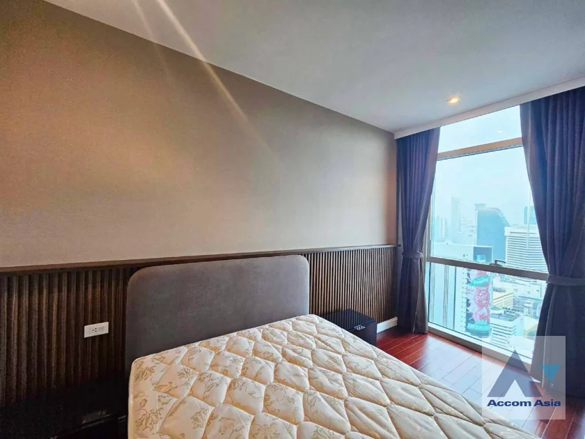 unit 3 Bedrooms  Condominium For Rent & Sale in Ploenchit, Bangkok  near BTS Ploenchit (AA46665)