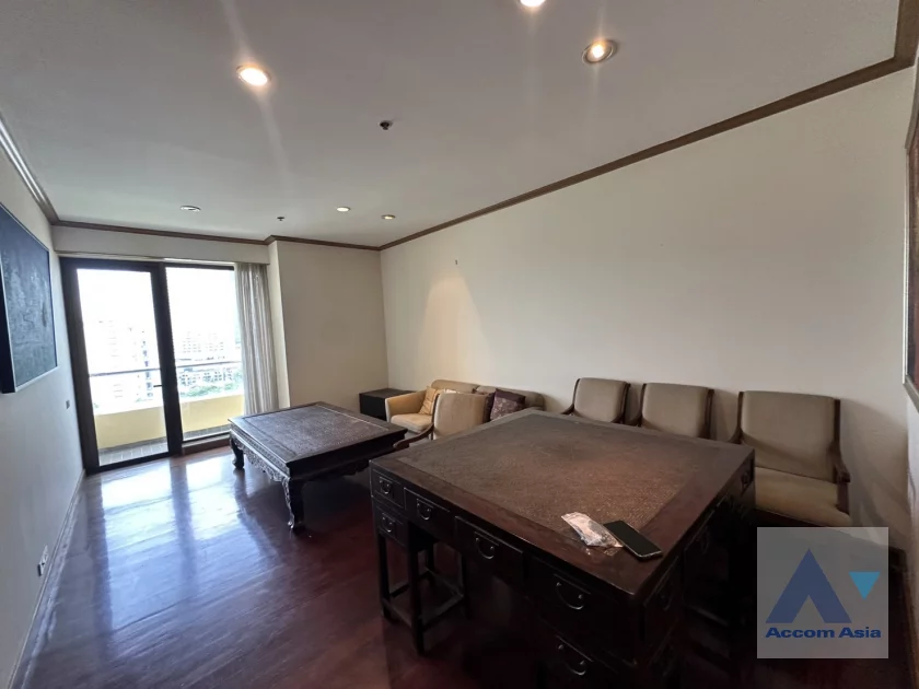 unit 1 Bedroom  Condominium For Rent & Sale in Charoen Nakhon, Bangkok  near BTS Krung Thon Buri (AA46666)