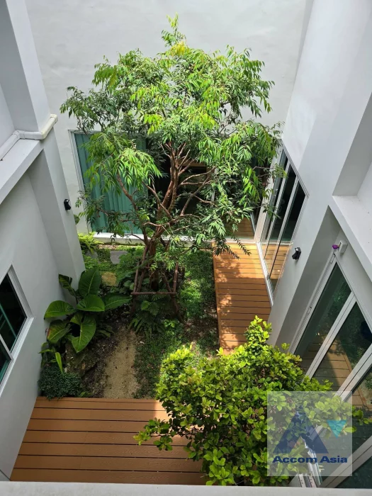 4  3 br House for rent and sale in Pattanakarn ,Bangkok MRT Si Kritha AA46679