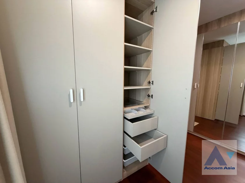 12  3 br House for rent and sale in Pattanakarn ,Bangkok MRT Si Kritha AA46679