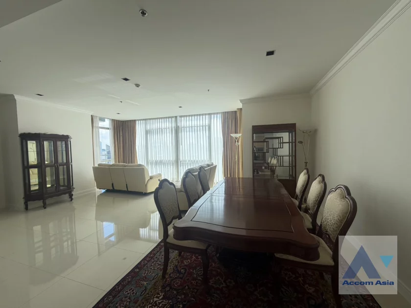 unit 3 Bedrooms  Condominium For Rent in Ploenchit, Bangkok  near BTS Ploenchit (AA46680)