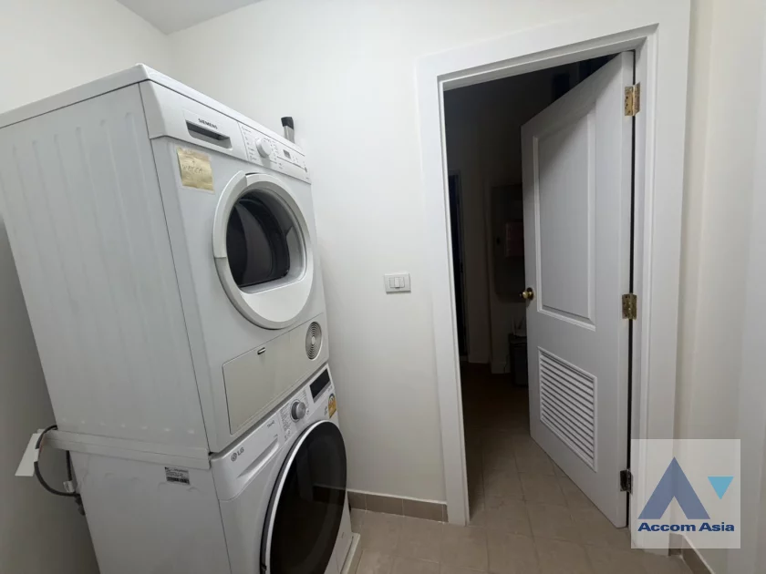 5  3 br Condominium For Rent in Ploenchit ,Bangkok BTS Ploenchit at Athenee Residence AA46680