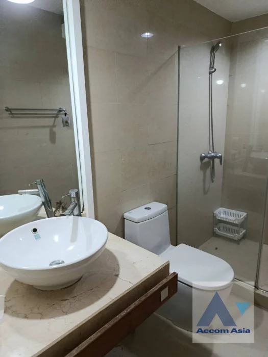 unit 1 Bedroom  Condominium For Rent in Silom, Bangkok  near MRT Sam Yan (AA46682)