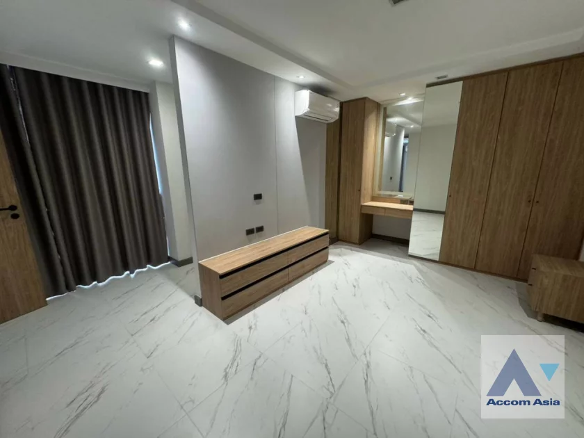 10  2 br Apartment for rent and sale in Sukhumvit ,Bangkok BTS Nana - MRT Sukhumvit at Private Environment Space AA46685